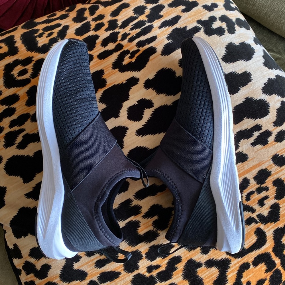 Puma Black Perforated Patterned Pull-On Sneakers,… - image 5